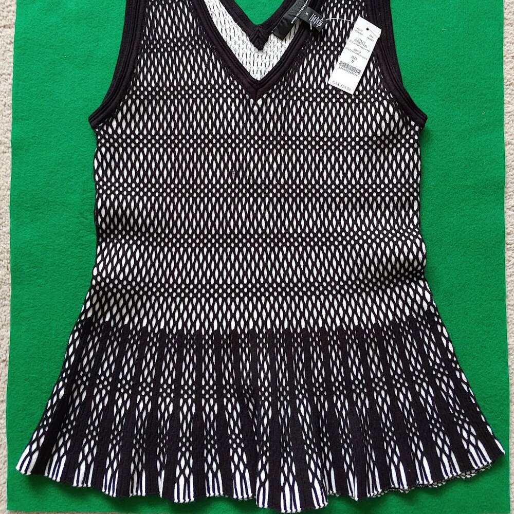 White House Black Market Top Small NWT